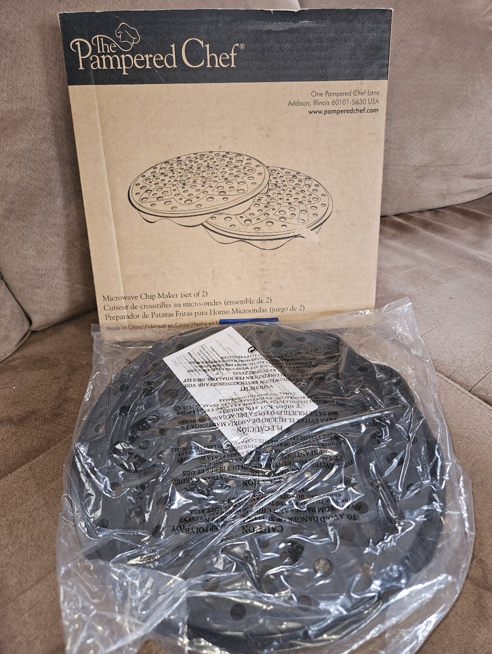 NIB The Pampered Chef Black Microwave Chip Maker - 2 Pack